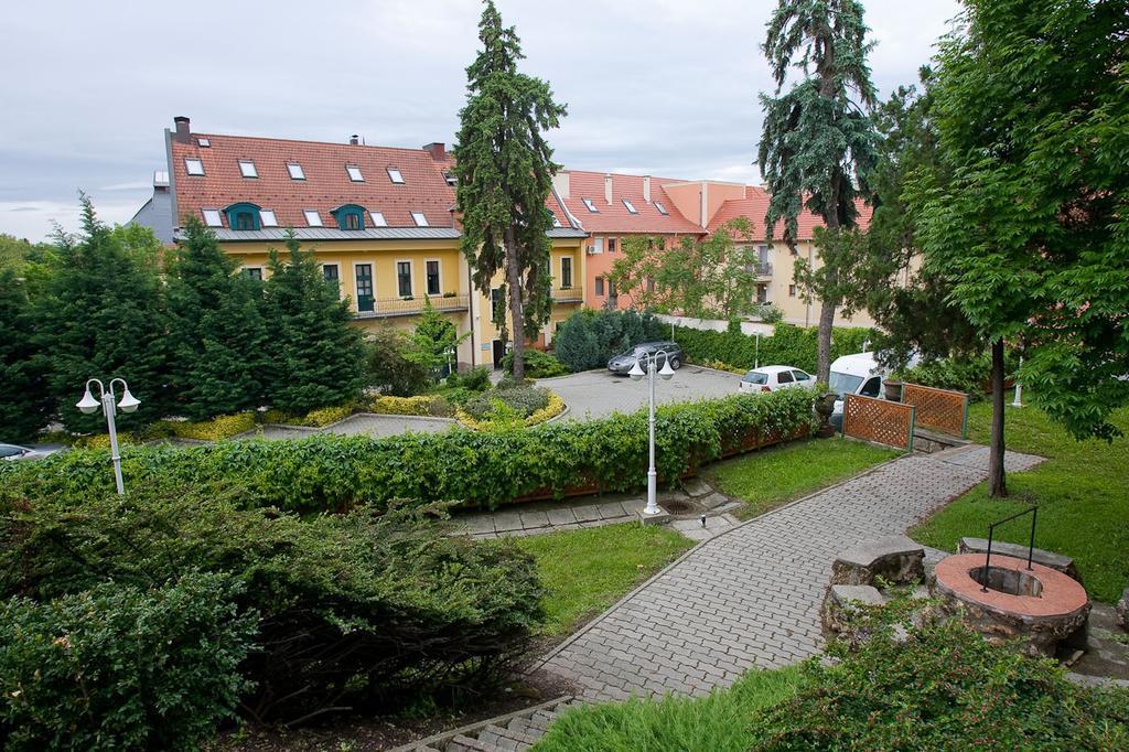 Aqua Villa Eger Esterno foto