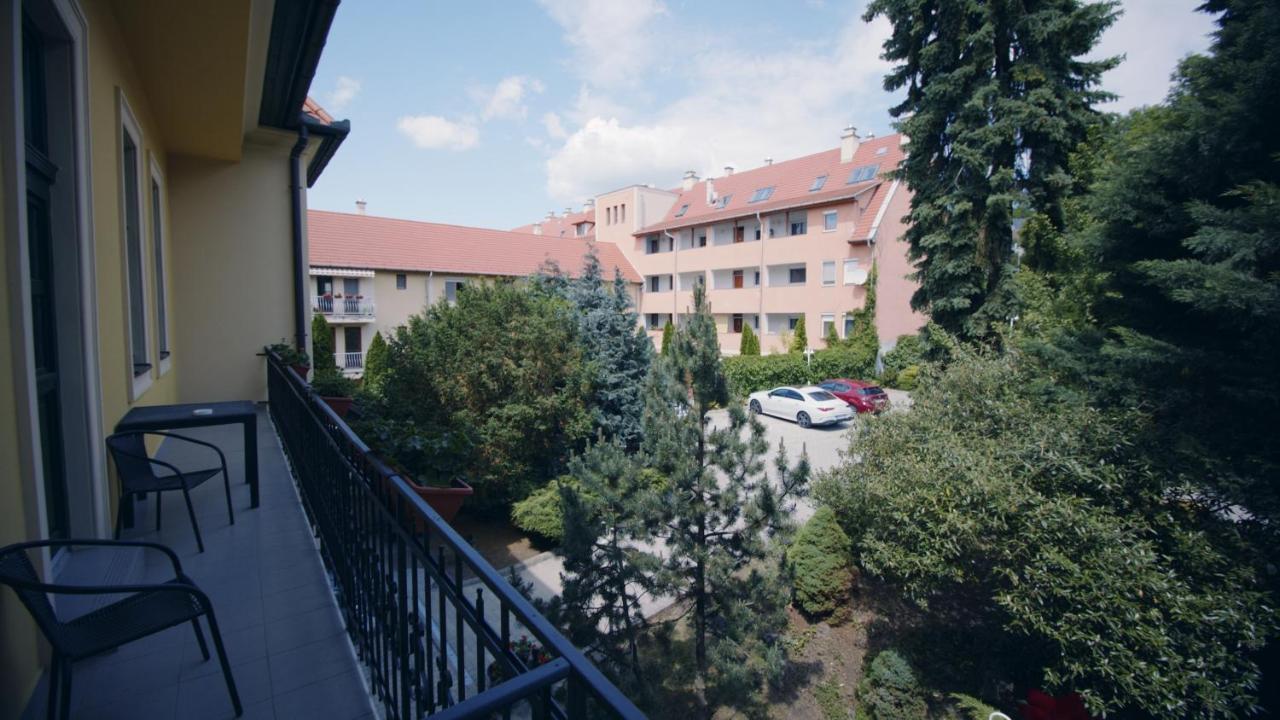 Aqua Villa Eger Esterno foto