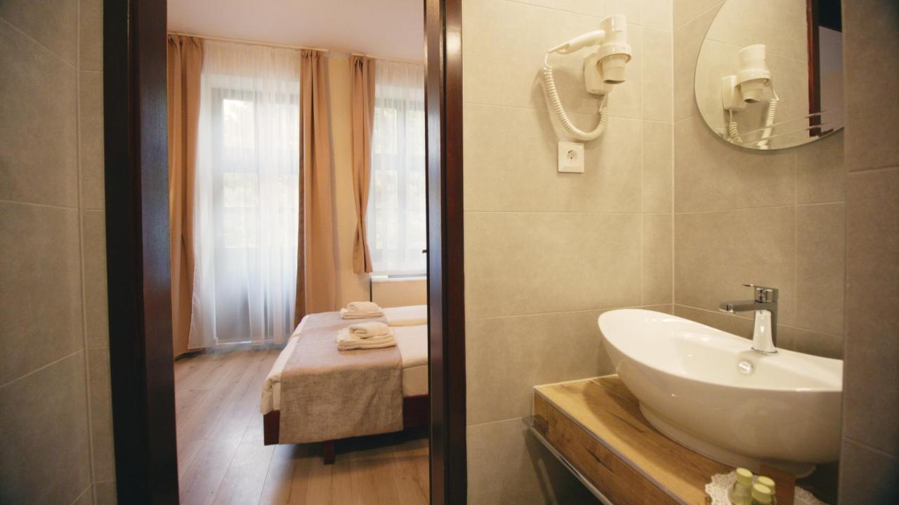 Aqua Villa Eger Esterno foto